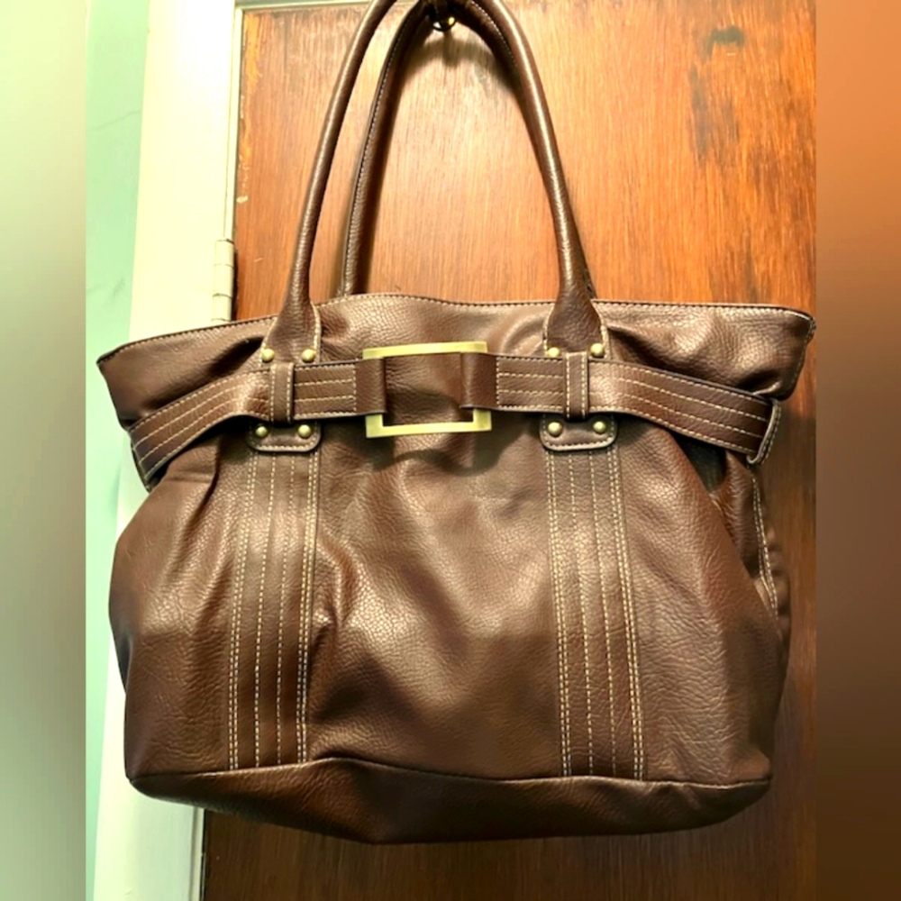 Large brown organizer purse with gold accents. Brand unknown. 12"x10".